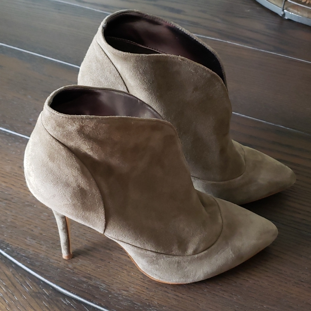 Express Booties - Picture 2 of 4